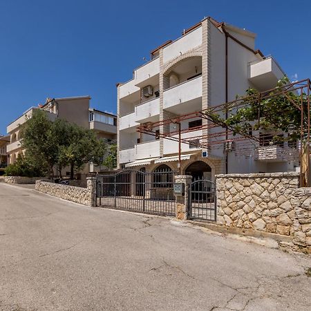 Holiday Home Krishto Trogir Exterior photo