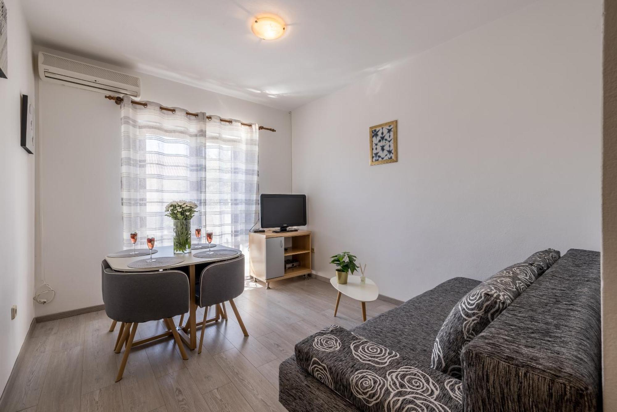 Holiday Home Krishto Trogir Exterior photo
